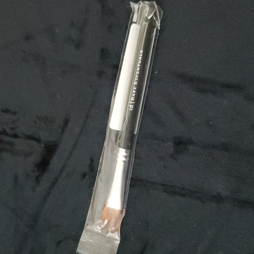 BareMinerals Contour Shadow Brush